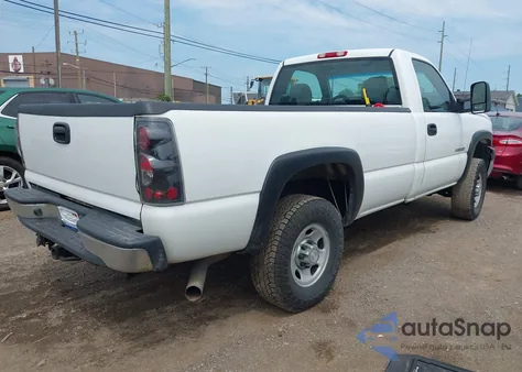 2006 Chevrolet Silverado 2500Hd Work Truck z USA, uszkodzony, nr VIN 1GCHK24U26E187484